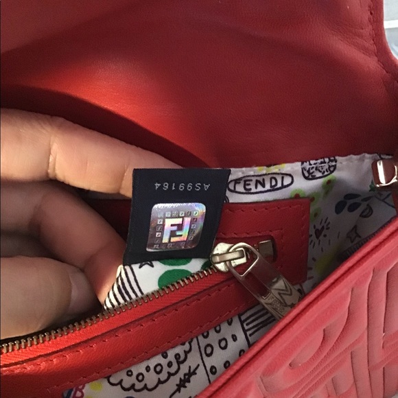 Fendi Leather Baguette - Picture 5 of 8